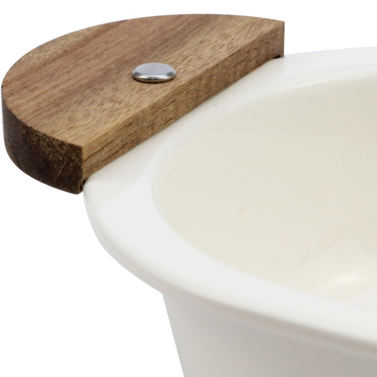 Fuente de ceramica blanca c/ asa de madera