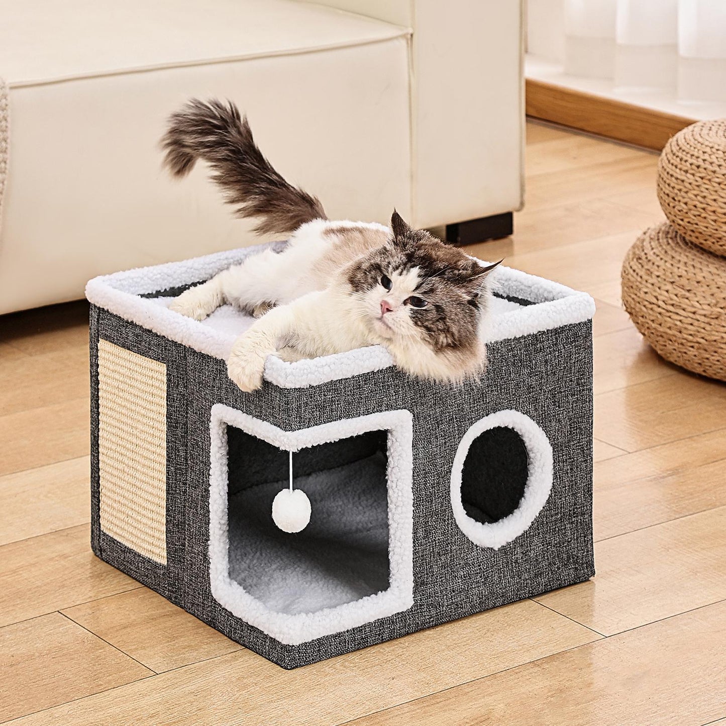 CASA PARA GATO CON POMPÓN COLGANTE
