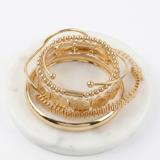 Set De 5 Pulseras Doradas