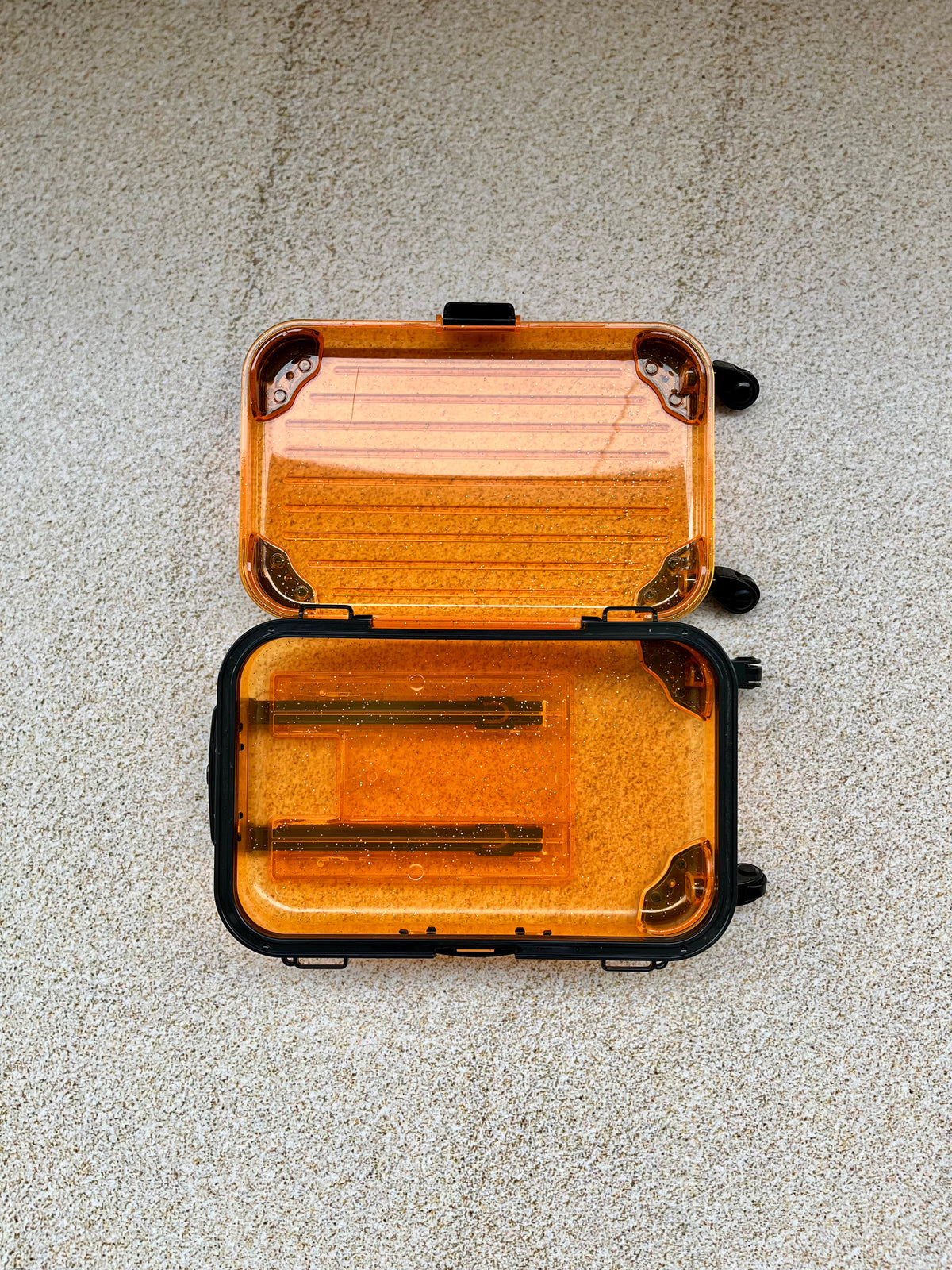 Estuche minimaletita con brillo 14*6.5*30 cm