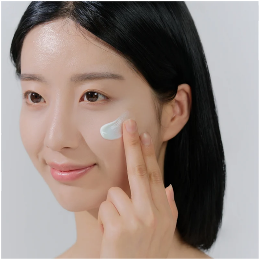 MADAGASCAR CENTELLA HYALU CICA WATER FIT SUN SERUM SPF50+PA (50 ML) [SKIN1004]