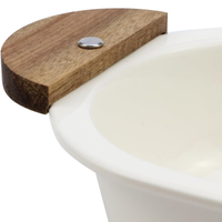 Fuente de ceramica blanca c/ asa de madera