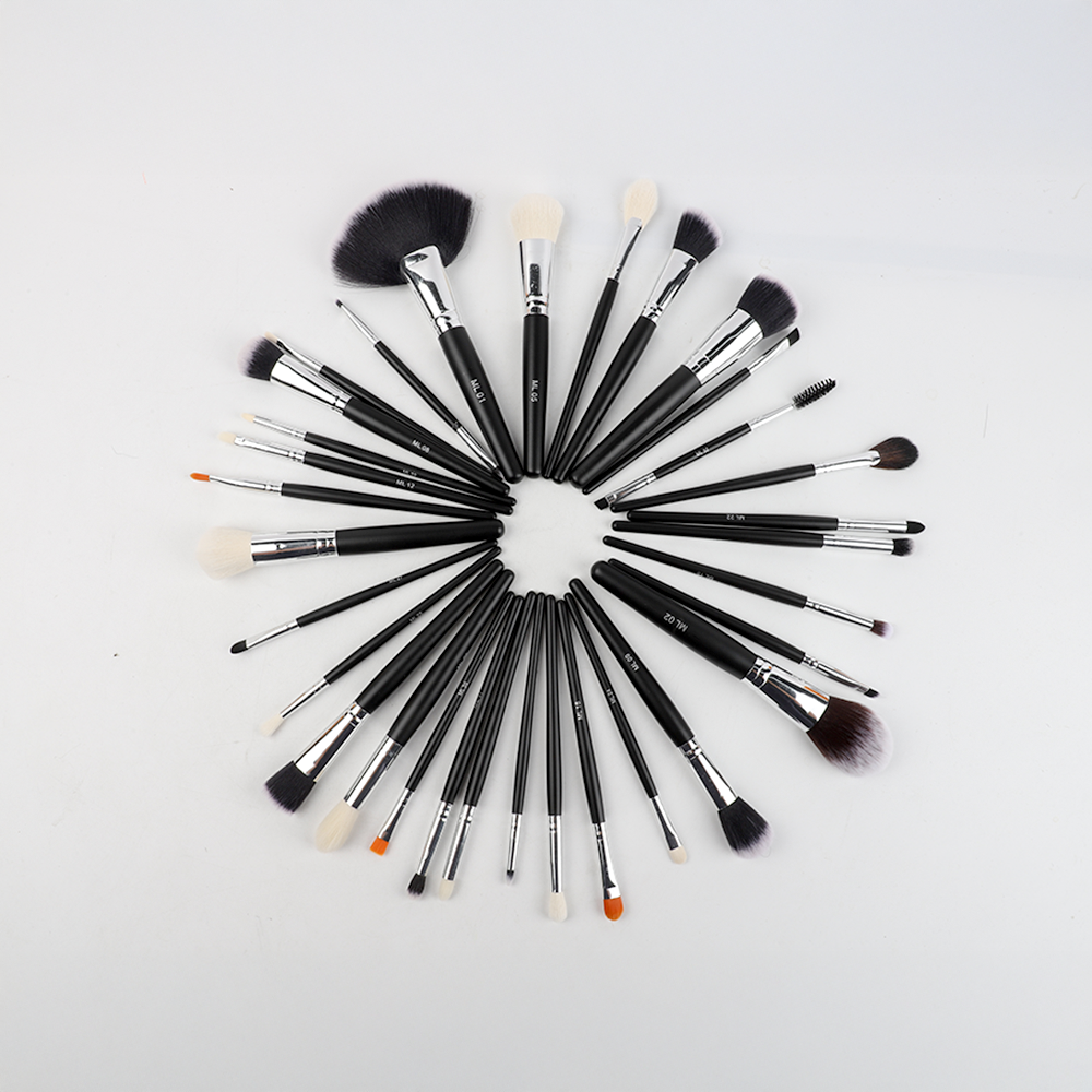 Set De 32 Brochas Para Maquillaje