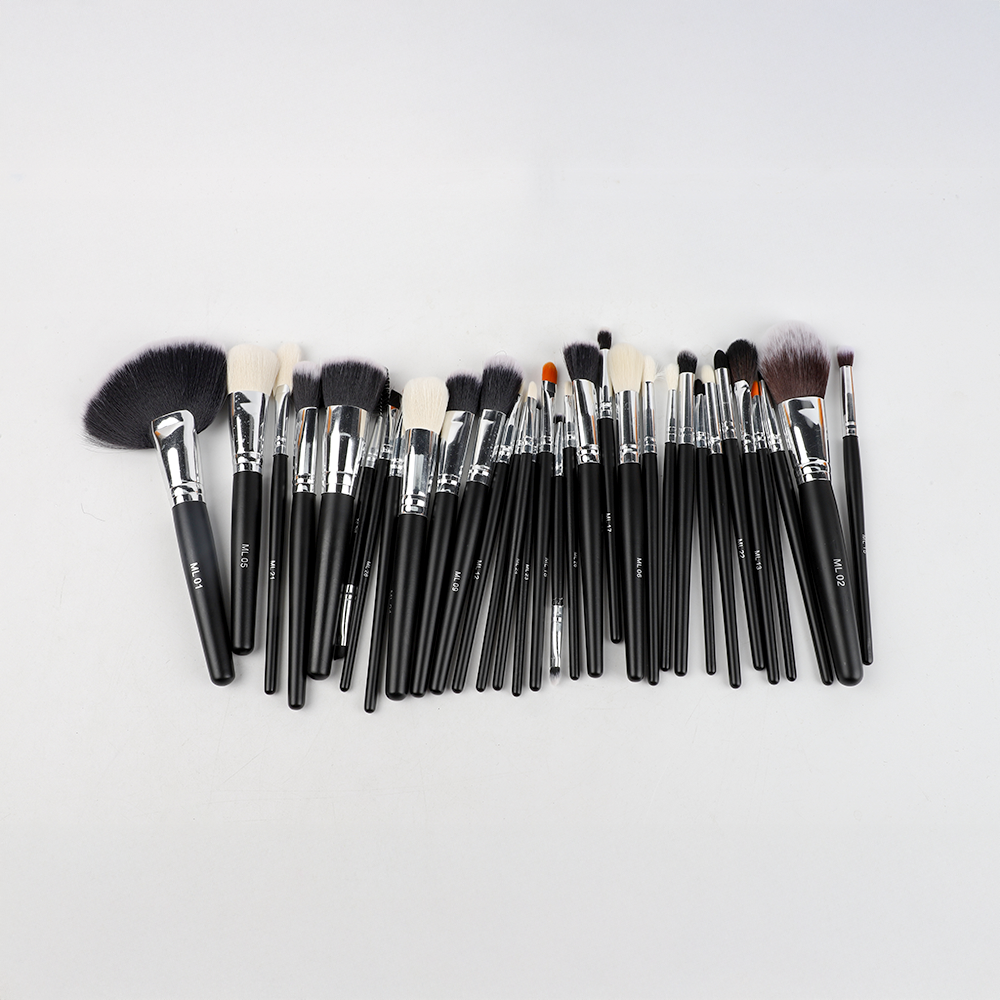 Set De 32 Brochas Para Maquillaje