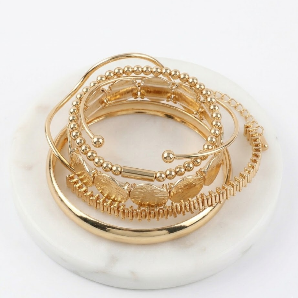 Set De 5 Pulseras Doradas