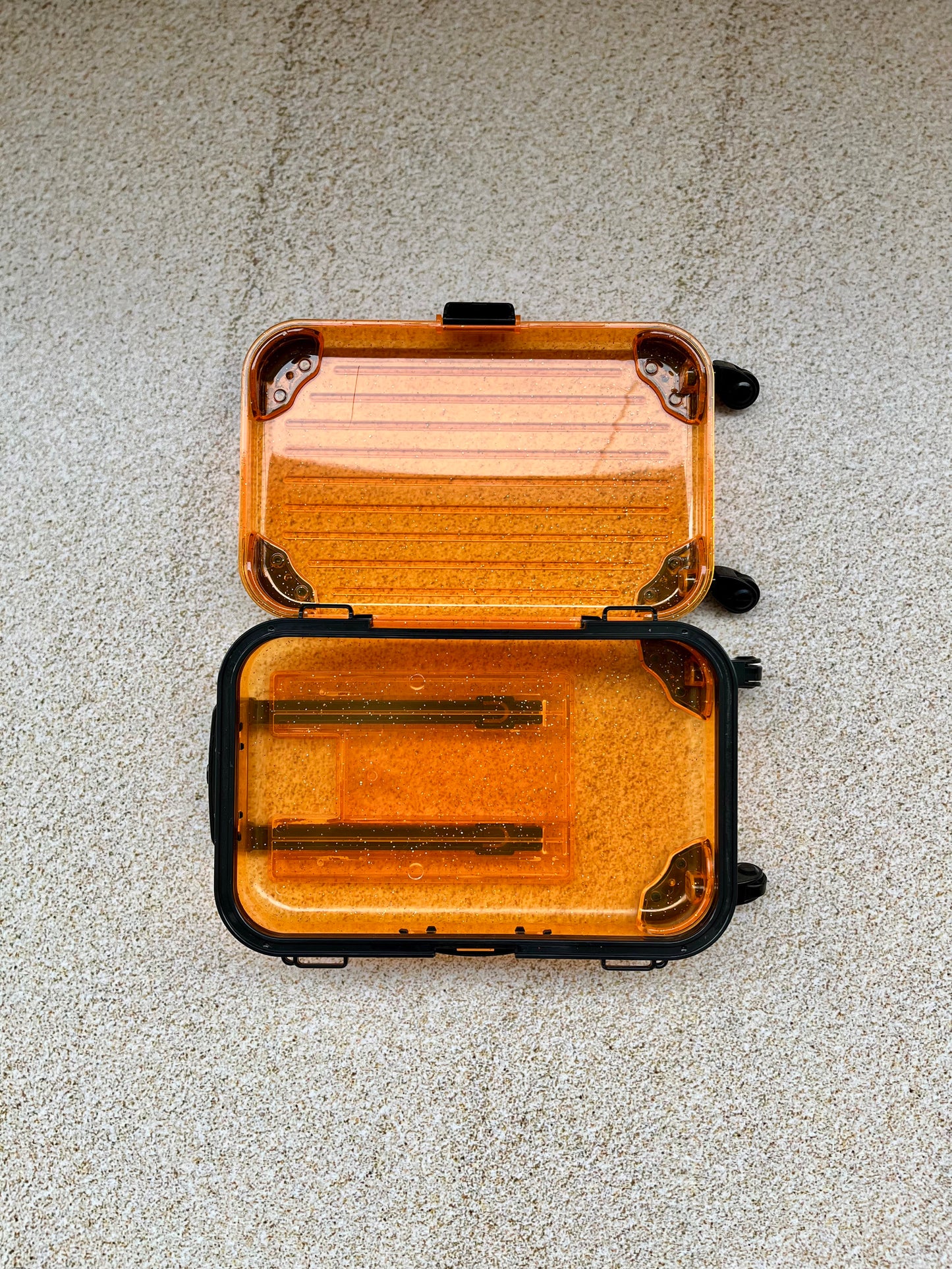 Estuche minimaletita con brillo 14*6.5*30 cm