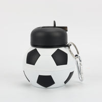 BOTELLA PLEGABLE DE SILICONA BALÓN FÚTBOL BLANCO Y NEGRO