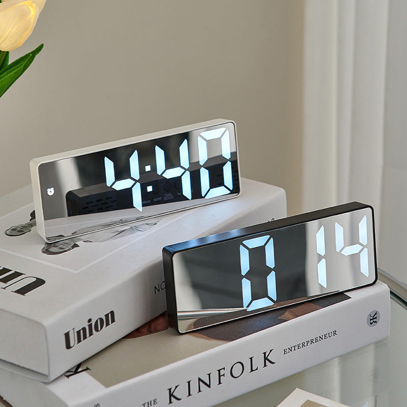 Reloj electrónico rectangular